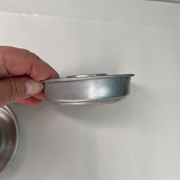 Vintage Aluminum Donut Bundt Cake Baking Molds Set of 5 W/Center Hole 3.5" Dia - Picture 7 of 11